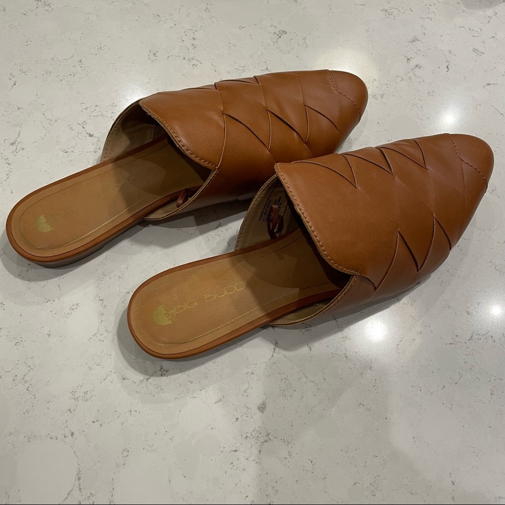 NWOT Big Buddha Woven Leather Look Mules